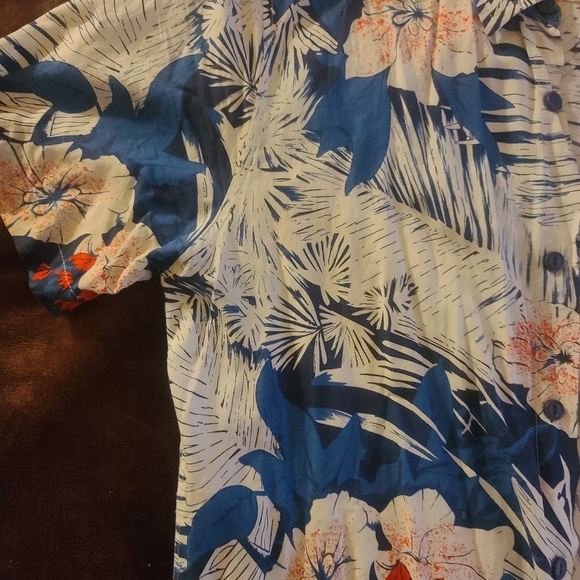 O’Neill Floral Chambray Button Down Shirt | Tailored Fit | Blue/White | Medium - Picture 5 of 11